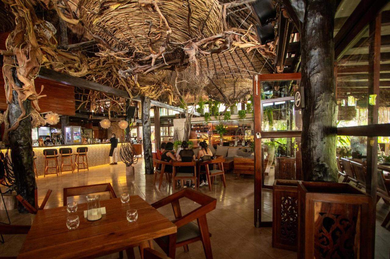 Hotel Cabanas Los Lirios Tulum Bagian luar foto