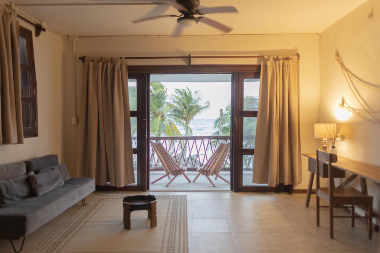 Hotel Cabanas Los Lirios Tulum Bagian luar foto