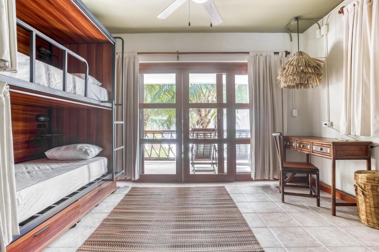 Hotel Cabanas Los Lirios Tulum Bagian luar foto