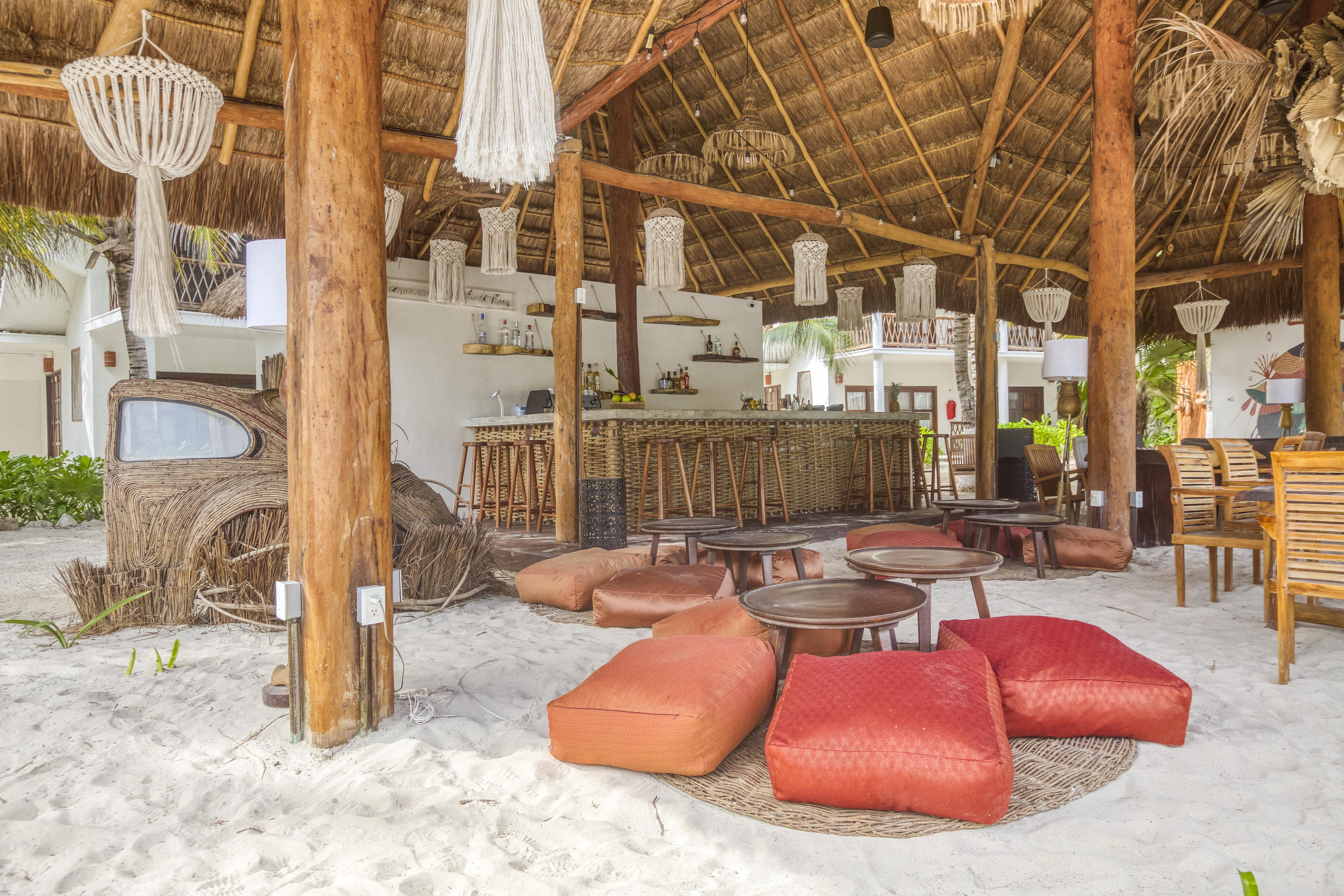 Hotel Cabanas Los Lirios Tulum Bagian luar foto